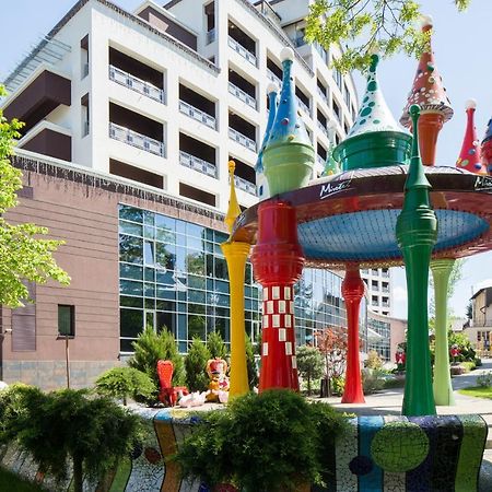 Mirotel Resort And Spa تريسكافيتس المظهر الخارجي الصورة Fountain in the center of the town