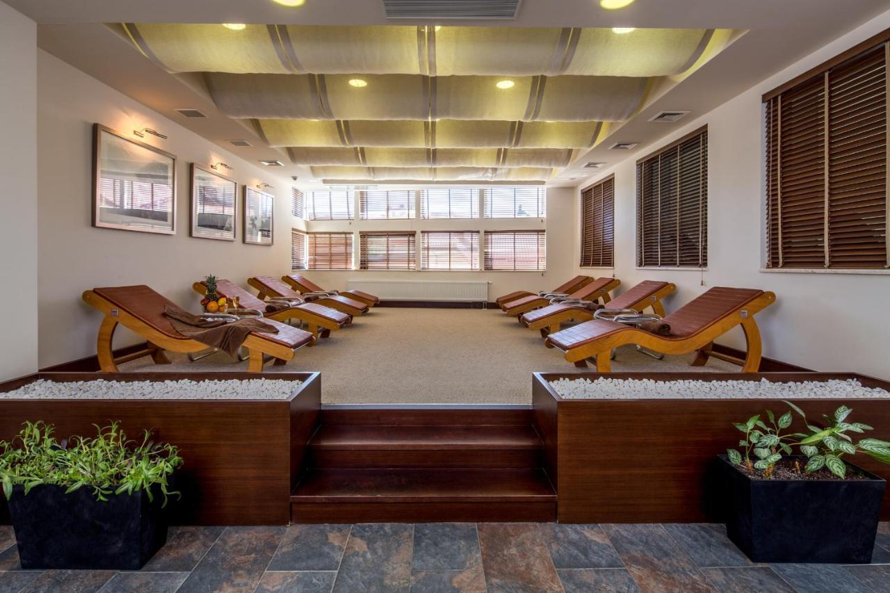 Mirotel Resort And Spa تريسكافيتس المظهر الخارجي الصورة The spa at the Taj Mahal Palace, Mumbai